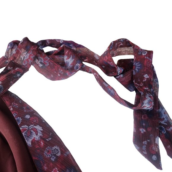 LOFT Cold shoulder top - Picture 2 of 7